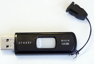  Test : Clubic teste les SanDisk Cruzer Micro 1.0 Go et Verbatim Store'N'Go Smart U3 1.0 Go.