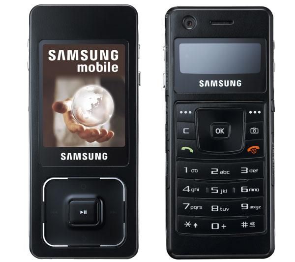  Les Samsung F300 et Samsung F500, les téléphones hybrides.