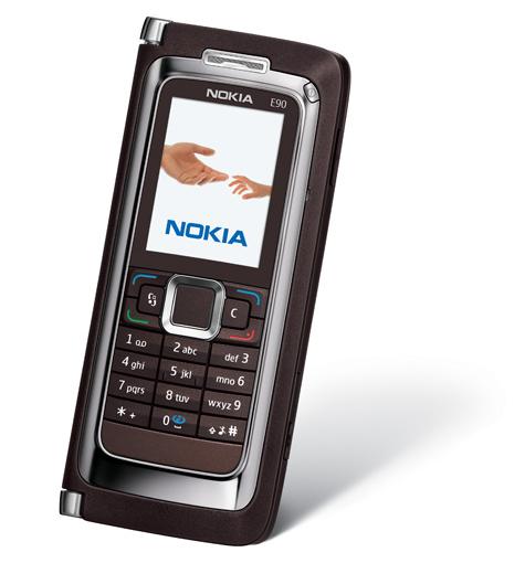 Nokia E90 Communicator, réellement disponible.