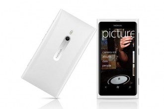 Nokia Lumia 800 Blanc 03