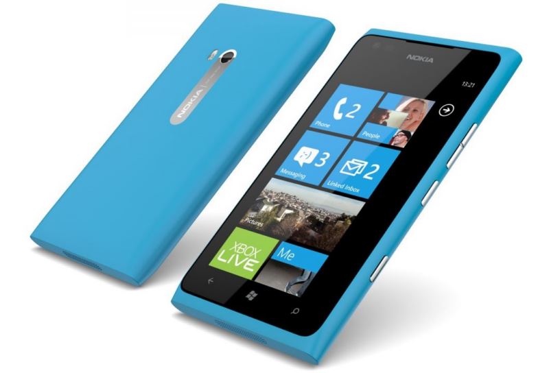 Nokia Lumia 900 03